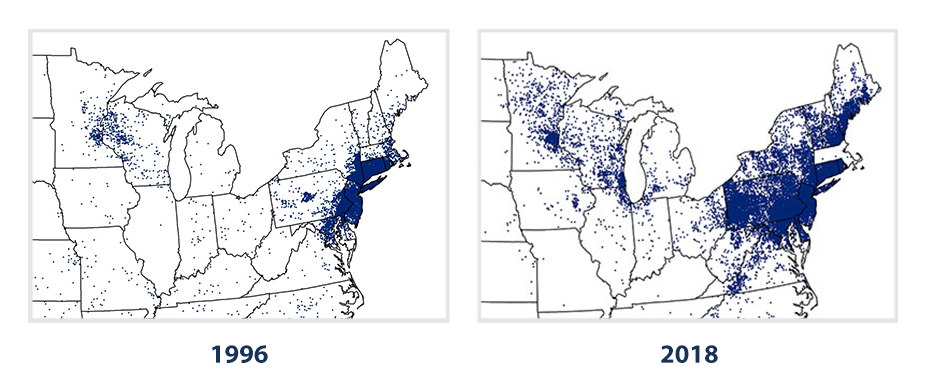 Side-by-side maps of the Northeast and Upper Midwest in 1996 and 2018, showing a dot for every reported case of Lyme disease.