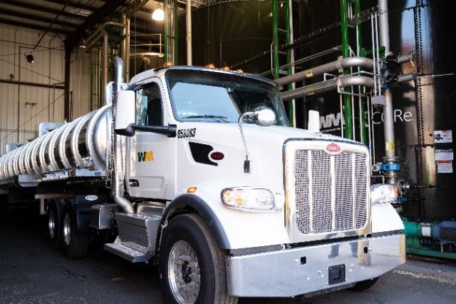 3.The four month pilot program traced 100 truckloads of renewable feedstock, including more than 1,750 tons of organic waste from close to 600 restaurants, cafeterias, public drop-off bins and other sources in Manhattan, the Bronx and Queens. Photo by Adrienne Fors.