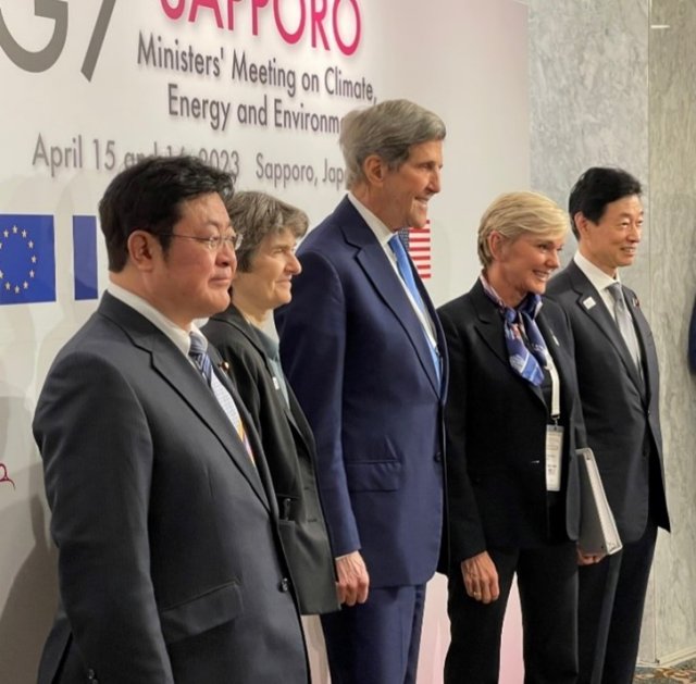 EPA Deputy Administrator Janet McCabe standing with U.S. Department of Energy Secretary Jennifer Granholm and Special Presidential Envoy for Climate (SPEC) John Kerry with Japanese Ministers 
