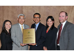 The Palos Verdes Shelf Fish Contamination Education Collaborative Community Outreach Team accepts the 2009 Citizen Excellence in Community Involvement Award.