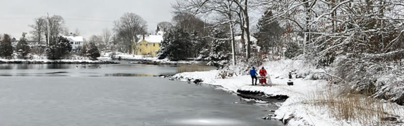 Groundwater sampling along the shoreline of Academy Cove, RI [Photo Credit: USGS]