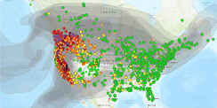 A screencap of the United States in the AirNow Fire and Smoke Map with locations of air monitors and extent of smoke plumes marked