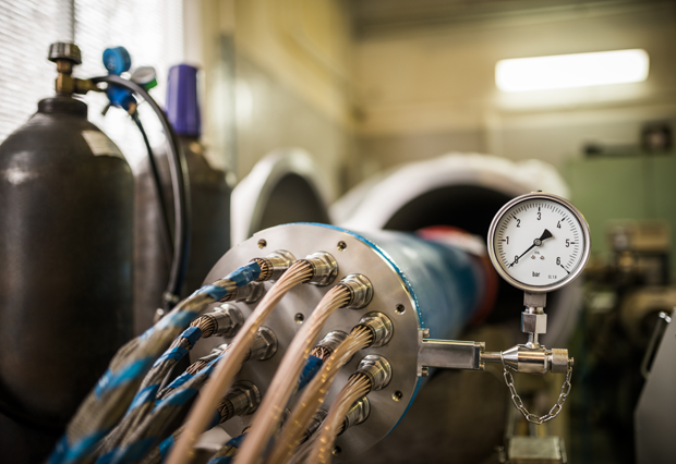 Cables and equipment with a gauge.