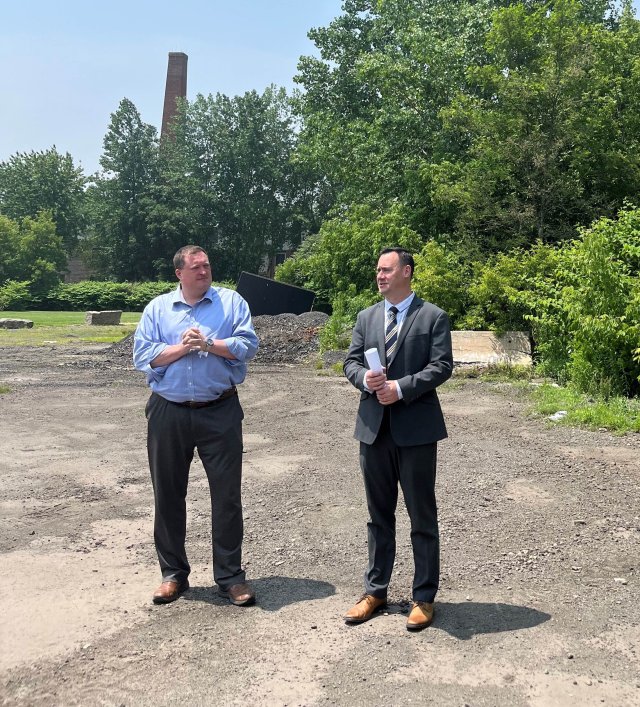 EPA Regional Administrator Mark Sanborn and Mayor Edward Bettencourt visit a Brownfields site in Peabody, MA