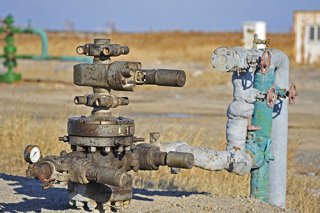 Pipe and valve equipment at oil field