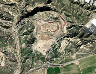 Aerial photograph of Chiquita Canyon Landfill from EPA's Cleanups in my Community